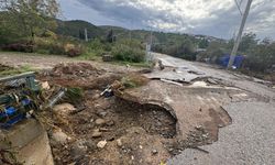 Karaburun'u sağanak vurdu!