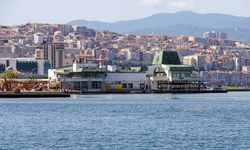 Büyükşehir’de AK Parti’den kritik soru: İskeleler hasarlı mı?