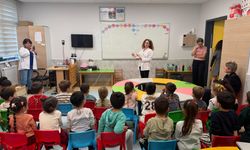 Bayraklı'dan anaokulu öğrencilerine ağız ve diş sağlığı eğitimi