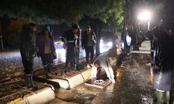 Çeşme Belediyesi'nden sağanak müdahalesi!