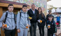 Güzelbahçe'den hem üreticiye hem de vatandaşa destek