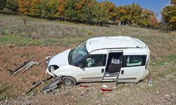 Takla atan araçtan sağ çıktı!