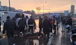 Havaalanı personel servisi kaza yaptı: 2'si ağır 5 yaralı!