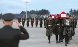 Libya Genelkurmay Başkanı toprağa verildi