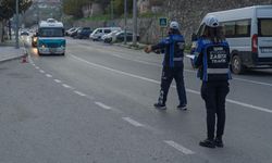 İzmir'de zabıtadan araçlara sıkı denetim!