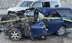 3 aracın karıştığı feci kazada 2 kişi hayatını kaybetti