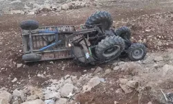 Şırnak'ta traktör devrildi: Yaralılar var!