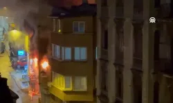 İstanbul'da apartman yangını: 2 kişi dumandan etkilendi