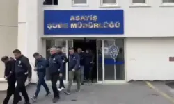 İzmir'de dolandırıcılara baskın!