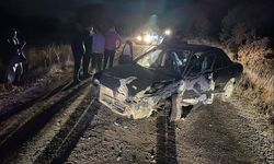 Uşak'ta traktörle çarpışan otomobildeki 3 kişi yaralandı