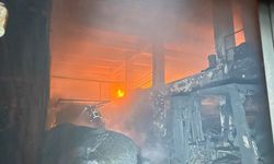 Plastik fabrikası küle döndü!