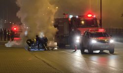 Muğla'da seyir halindeki otomobil alev aldı