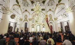 İzmir’de Regaip Kandili dualarla idrak edildi