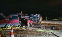 3 kişi can verdi... Katliam gibi kaza!