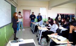 Aliağa'dan üniversiteye hazırlanan gençlere büyük destek