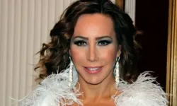 Asena 8 yıllık evliliğinin neden bittiğini açıkladı