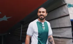 Halil Akbunar, Bursaspor'a imzayı attı!