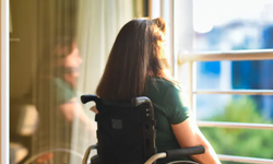 İnme geçirme yaşı düşüyor