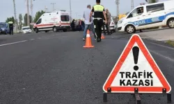 Öğretmenleri taşıyan servis minibüsü devrildi: 1'i çocuk 7 yaralı