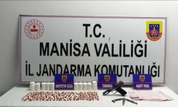 'Zehir' evine baskın: Yüzlerce hap çıktı!'