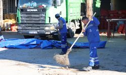 Aydın Büyükşehir'den Acarlar Hali'nde temizlik çalışması