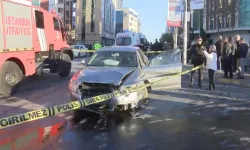 Otomobil yayalara çarptı: 2 ölü, 6 yaralı!