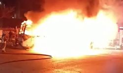 Faciaya kıl payı: Midibüs alev topuna döndü!