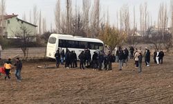 Öğrenci servisi ile kamyonet çarpıştı: Çok sayıda yaralı!