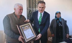 Şehit Astsubay Başçavuş Emrah Kuran'ın şehadet belgesi ailesine teslim edildi