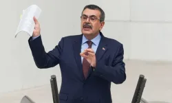 Bakan Tekin'den eleştirilere yanıt: İzmir'in okullarında sabun var, su yok!