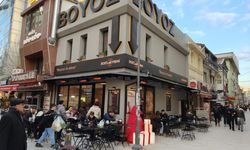 İzmir'in simge fırını eski yerine geri döndü!