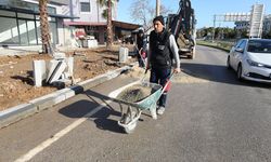 Menderes Belediyesi’nden kaldırım çalışması