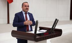 AK Partili Kırkpınar'dan Başkan Tugay'a tepki: Kendi beceriksizliklerini örtbas etmek istiyorlar!