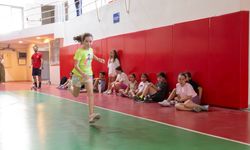 Karşıyaka'da geleceğin yıldızları seçiliyor