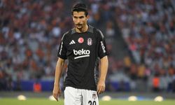 Efsanenin dönemi bitti... Necip Uysal'ın Beşiktaş kariyeri