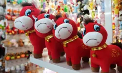 Labubu'dan sonra 'ağlayan at' çılgınlığı: Üretim hatasıydı, yok sattı!