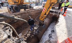 Ana boru arızasına İZSU'dan hızlı müdahale