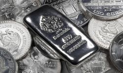 Gümüşte tarihi yükseliş: Dev bankadan yeni rekor tahmini!
