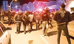 Yılbaşı gecesi polise bıçak: 6 gözaltı!