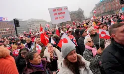 Danimarka’da ABD karşıtı kitlesel protesto: Grönland’a dokunma!