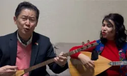 Japon sanatçıdan bağlama tutkusu