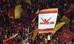Tribünlerden 'istifa' sesleri: Galatasaray taraftarından yönetime tepki!