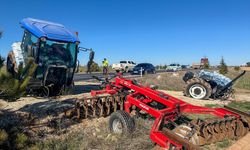 Feci kazada traktör 2'ye ayrıldı!