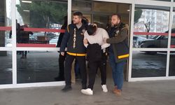 Manisa'da soydular... İzmir'de yakalandılar!