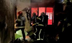 Apartmanda yangın: Mahsur kalan 4 kişi kurtarıldı