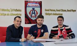 Altınordu'dan iki imza daha