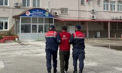 25 yılla aranıyordu... Firari hırsız enselendi!