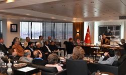 Başkan Akın'dan ezber bozan hareket... Makama Erdoğan'ın fotoğrafını astı!