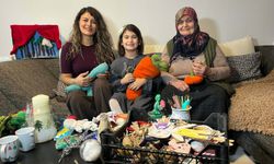 Çevreci aile atıkları oyuncağa dönüştürüyor