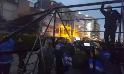 Büyükşehir ve ilçe belediyesi karşı karşıya: Kuşadası'nda çadır kavgası!